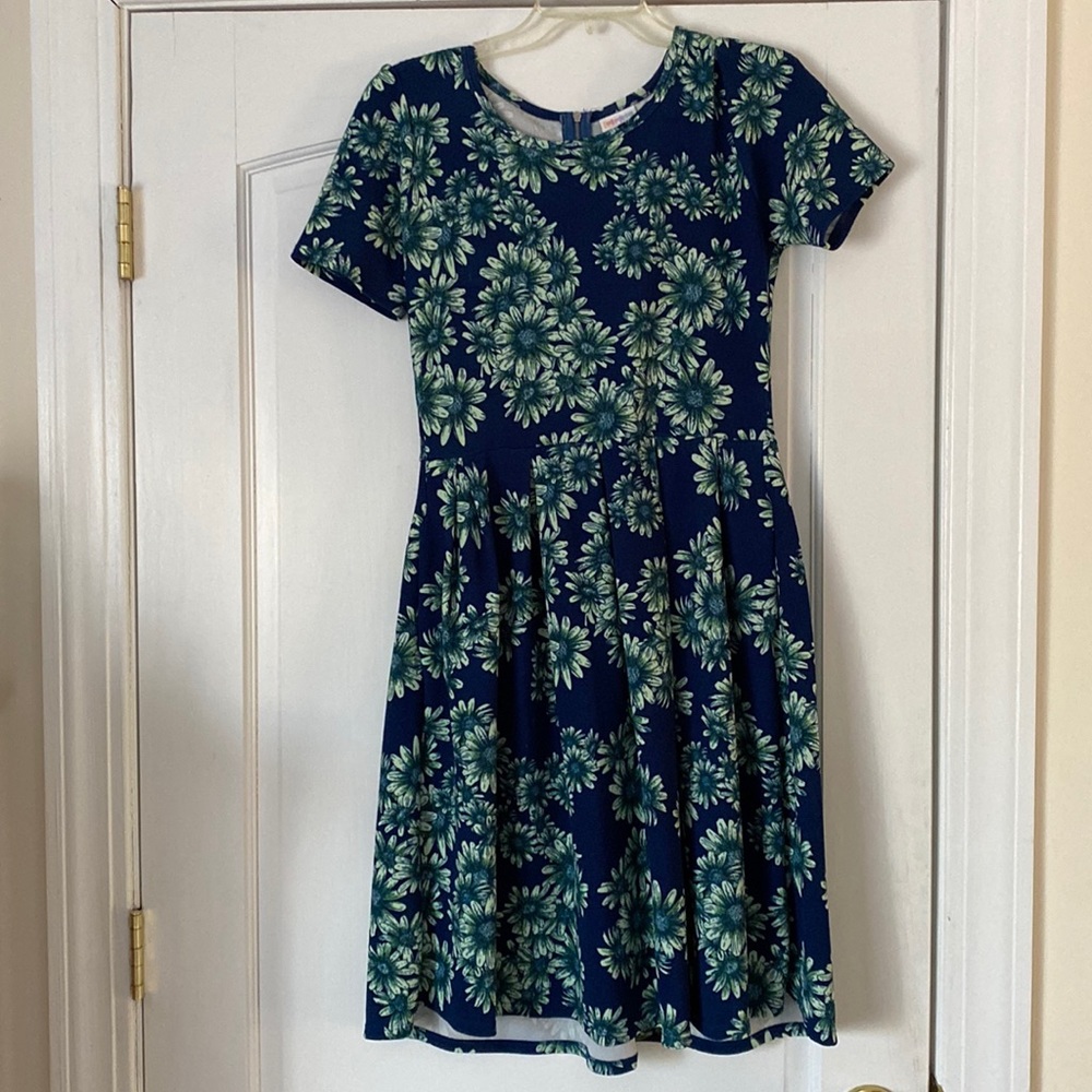 Lularoe blue floral dress size medium.